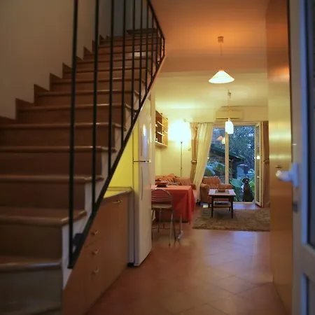 Akacija Gardens Lejlighed *